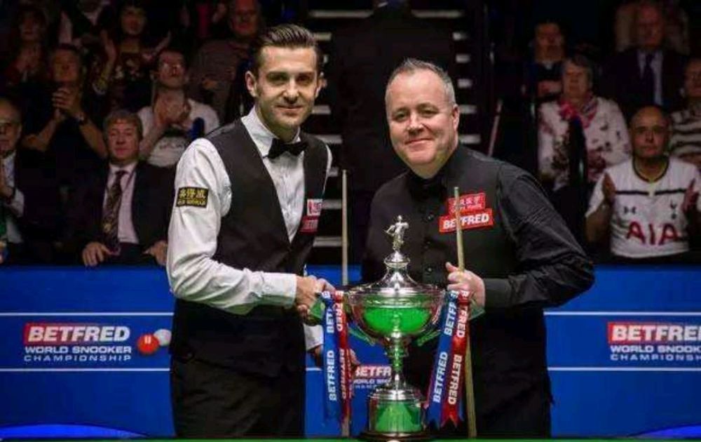 荣誉背后的 荣誉背后的